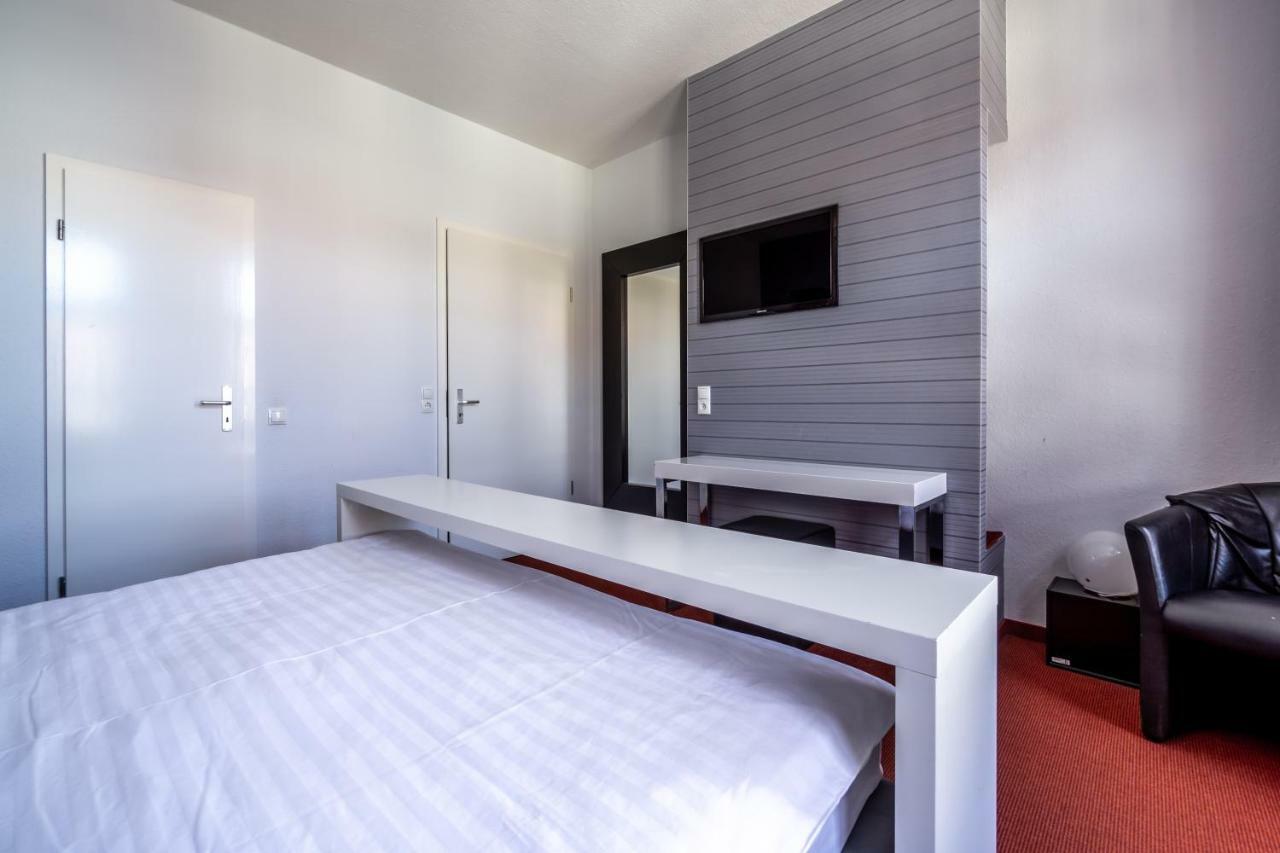 Sl'Otel - Das Stadthotel - Voll Klimatisiert Bernburg Buitenkant foto