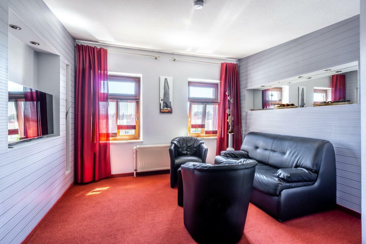 Sl'Otel - Das Stadthotel - Voll Klimatisiert Bernburg Buitenkant foto